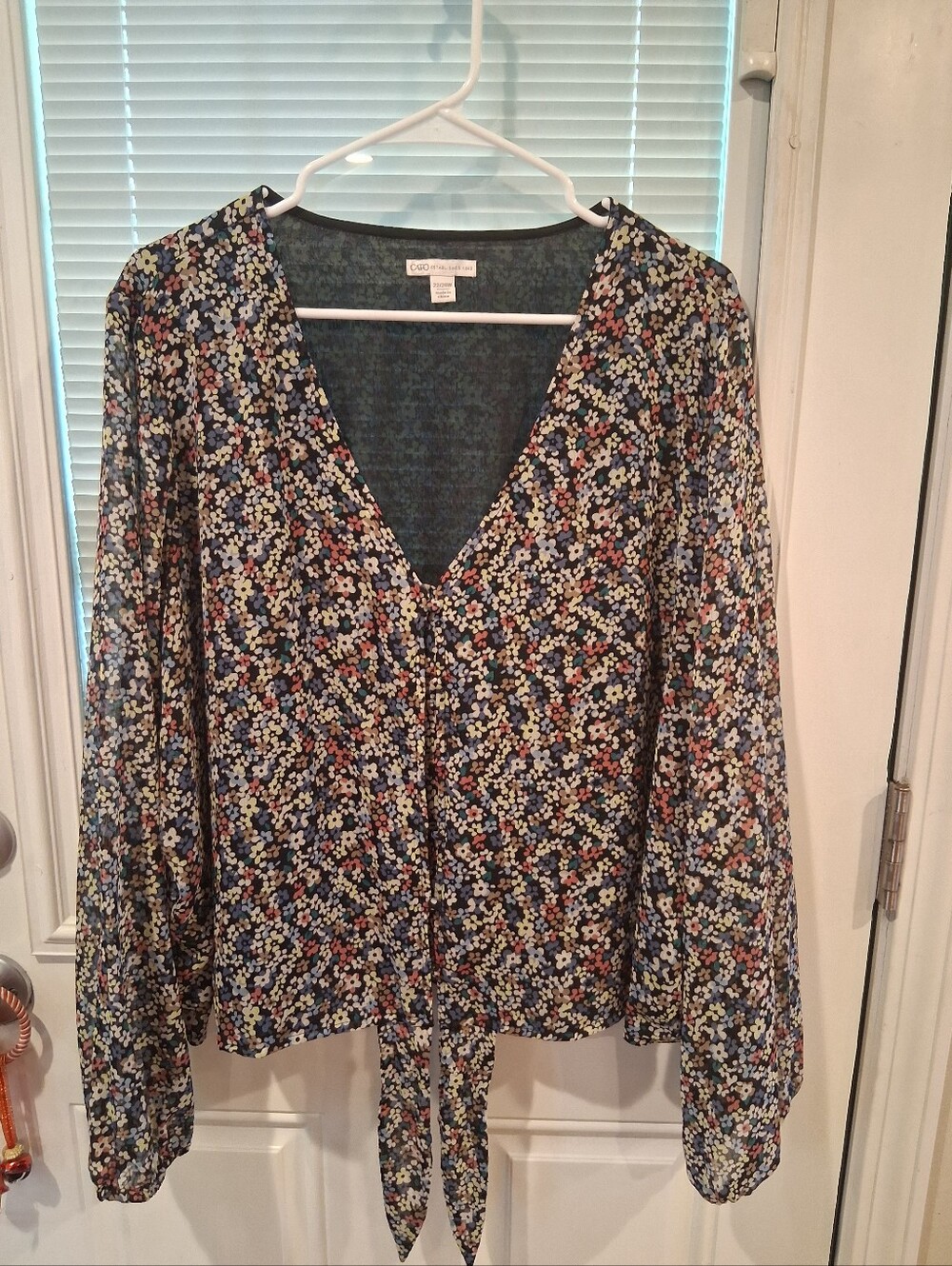 Cato Navy Multicolor Floral Tie-Front Blouse. Excellent Condition. (Sku 6)